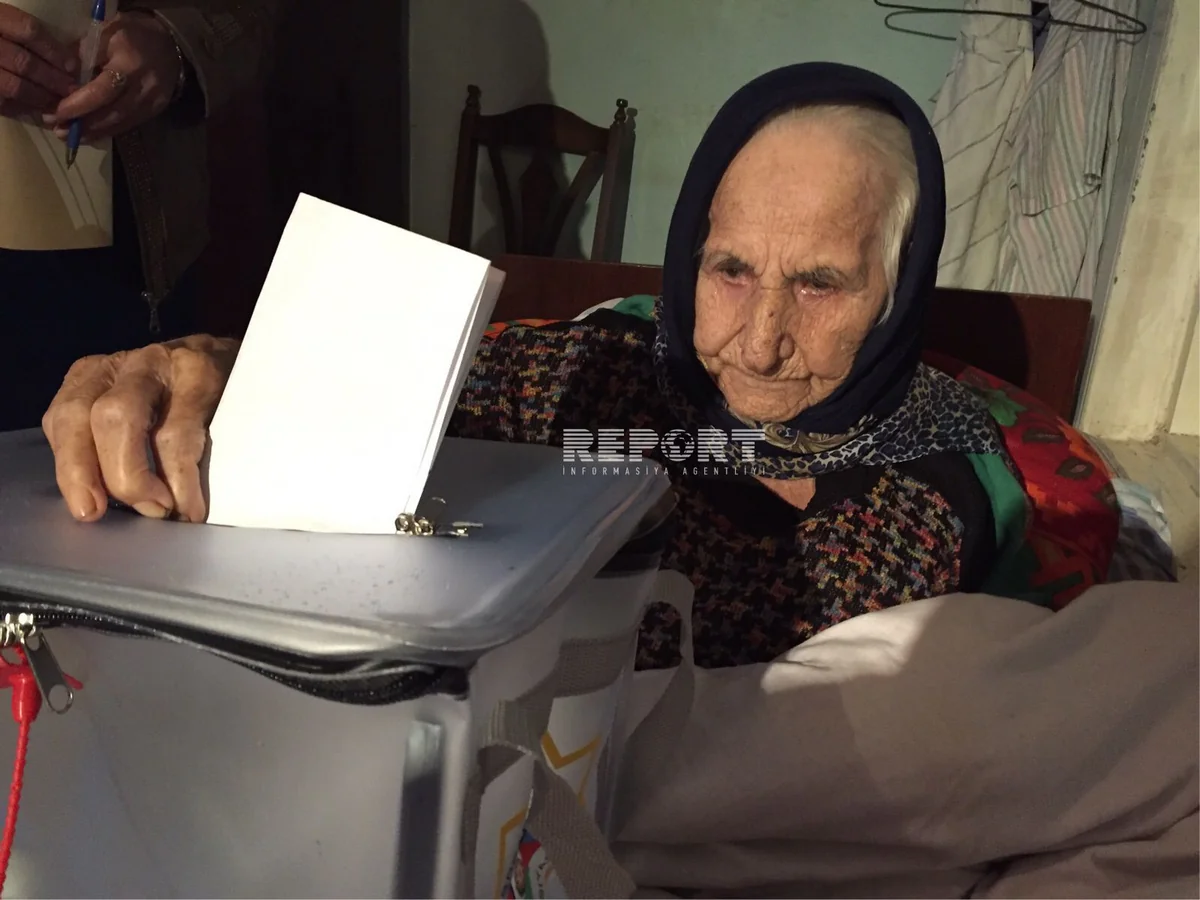 ​126-year-old woman voted in Azerbaijan - PHOTO