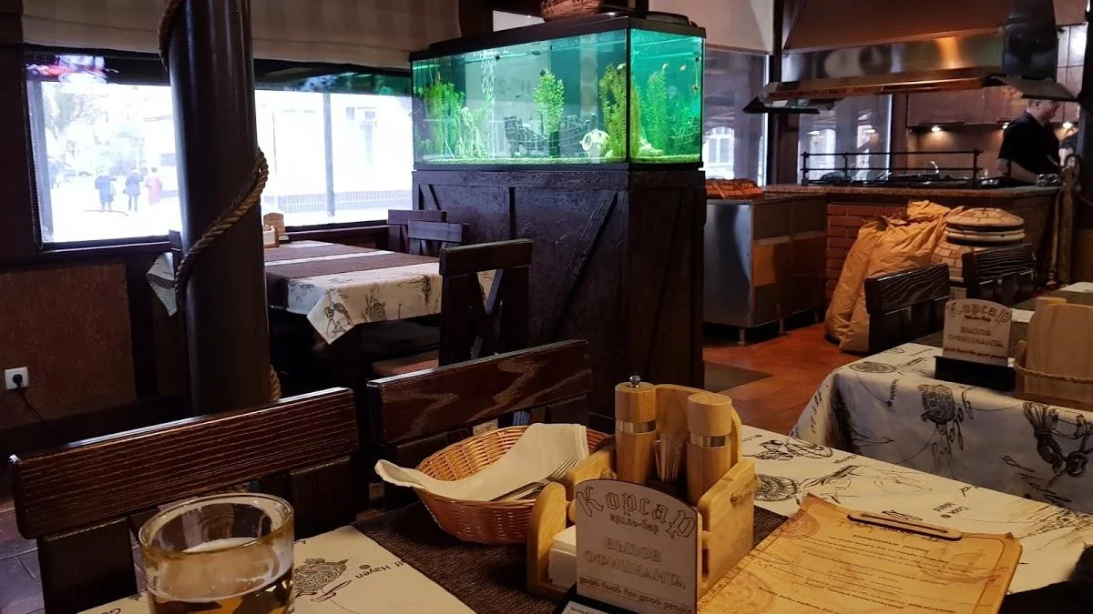 AQTA “Korsar” restoranında nöqsanlar aşkarladı