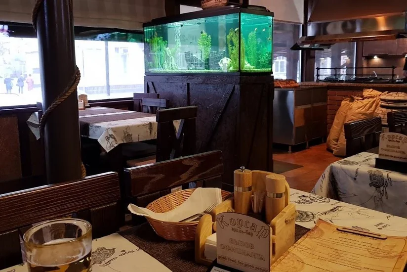 AQTA “Korsar” restoranında nöqsanlar aşkarladı