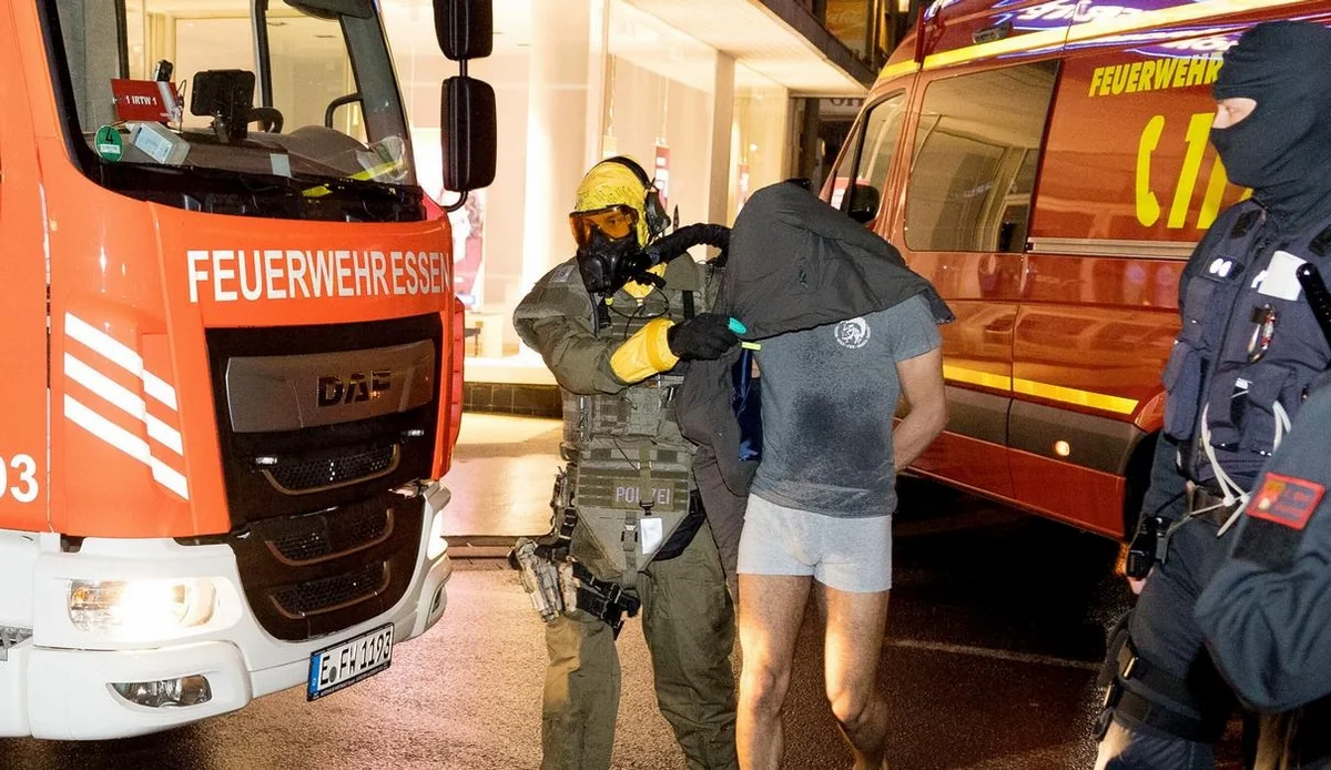 Almaniyada terror aktı törətmək istəyən iranlılar saxlanılıb