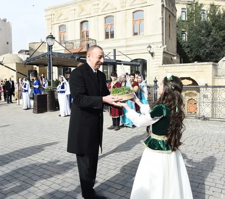 Prezident İlham Əliyev Novruz bayramı münasibətilə ümumxalq şənliyində iştirak edib - YENİLƏNİB
