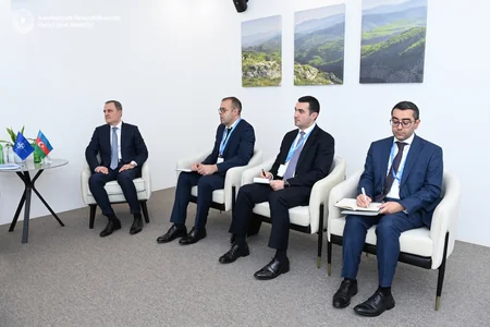 Ceyhun Bayramov NATO baş katibinin köməkçisi ilə görüşüb