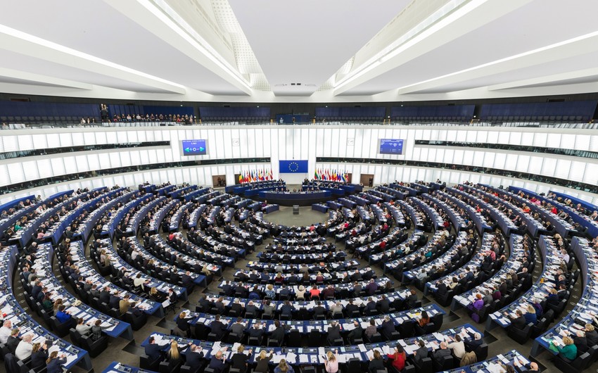 Avroparlament Aİ-ni Rusiya və Belarusa qarşı sanksiyaları genişləndirməyə çağırıb