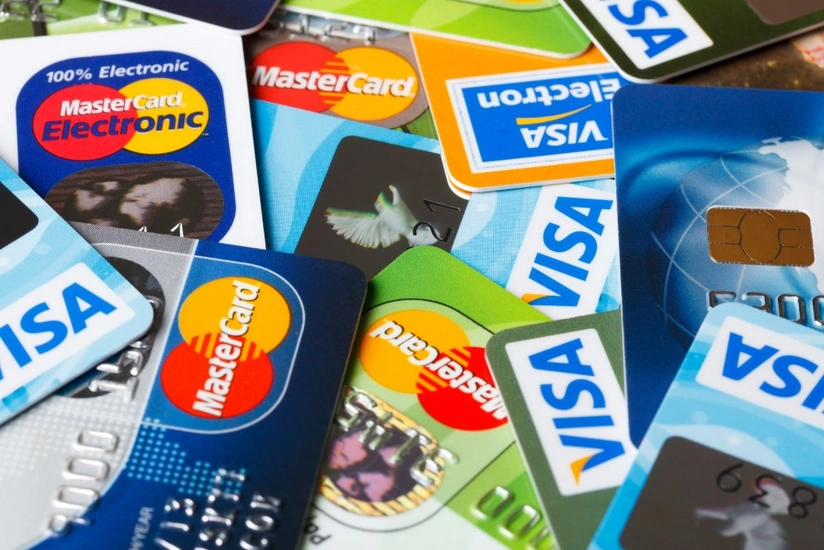 “Visa” və “MasterCard” plastik kartların müddətilə bağlı məsələyə aydınlıq gətirdi