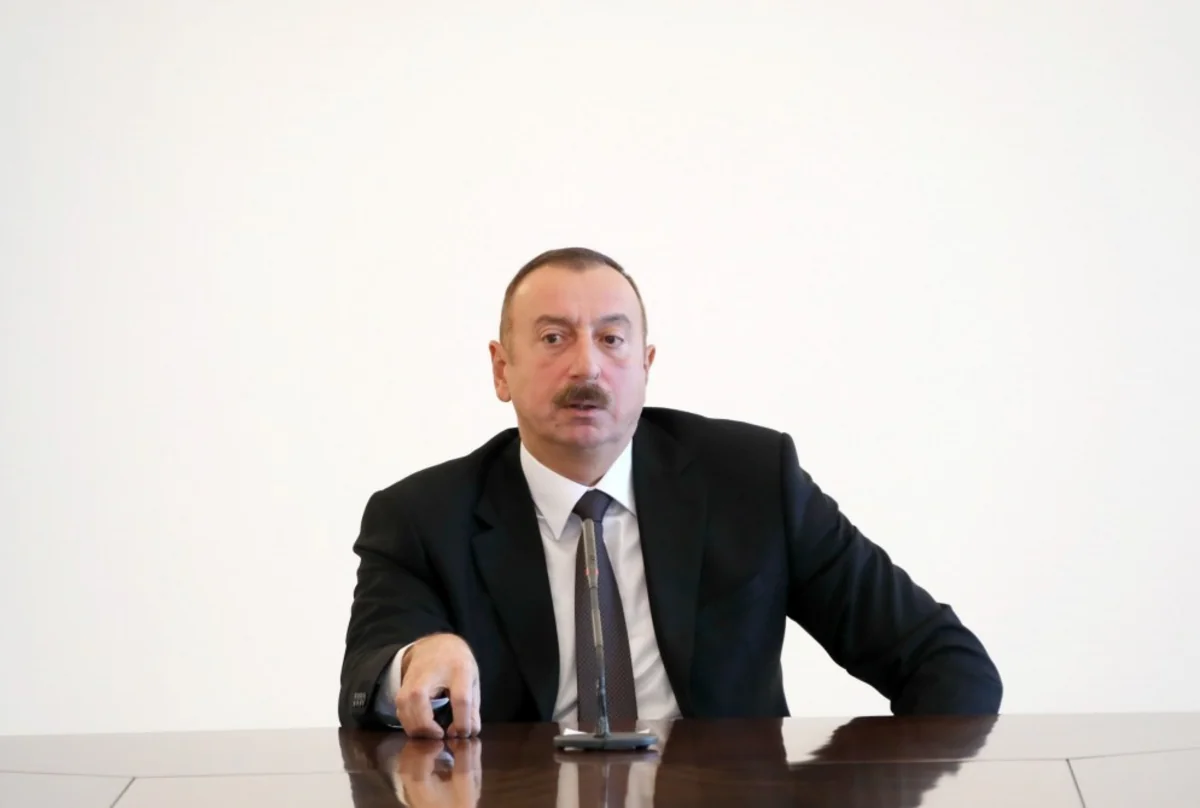 Dövlət başçısı: Siz gənc kadr kimi məcburi köçkünlərə böyük diqqət göstərməlisiniz