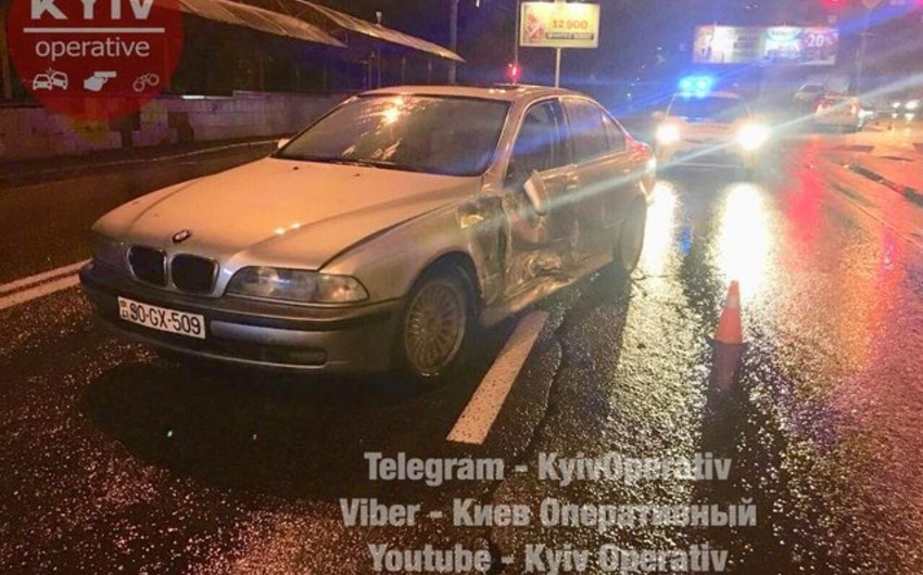 Azərbaycanlı turistlər Kiyevdə yol qəzasına düşüblər - FOTO