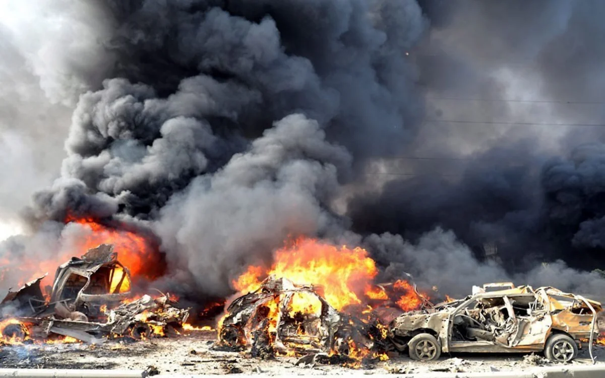 Suriyadakı avtomobilə yerləşdirilən bombanın partlaması nəticəsində 7 adam ölüb