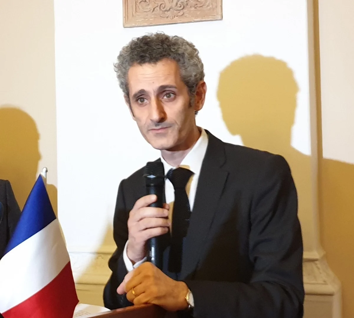 Director of National Art Museum awarded with French order