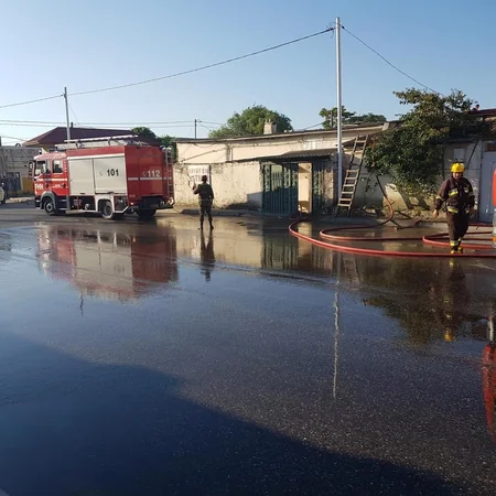 Bakıda iş adamının evində yanğın oldu