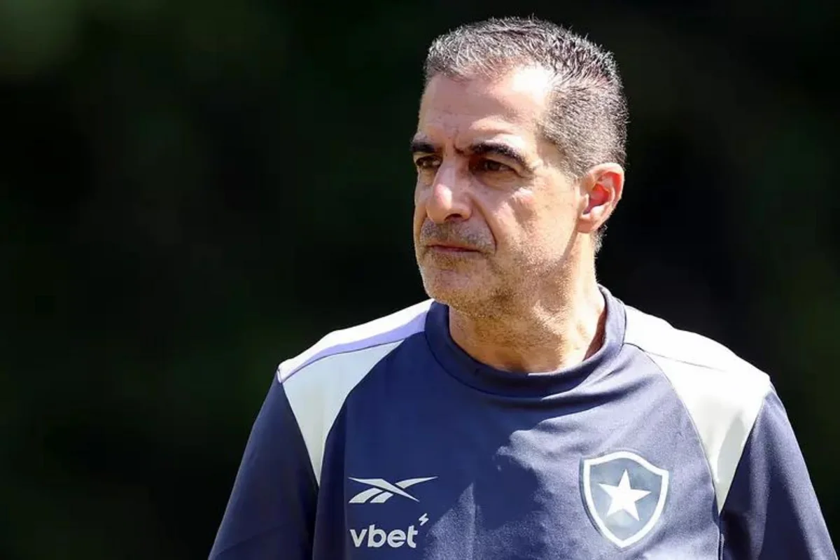 Braziliya klubu baş məşqçisi ilə yolları ayırıb