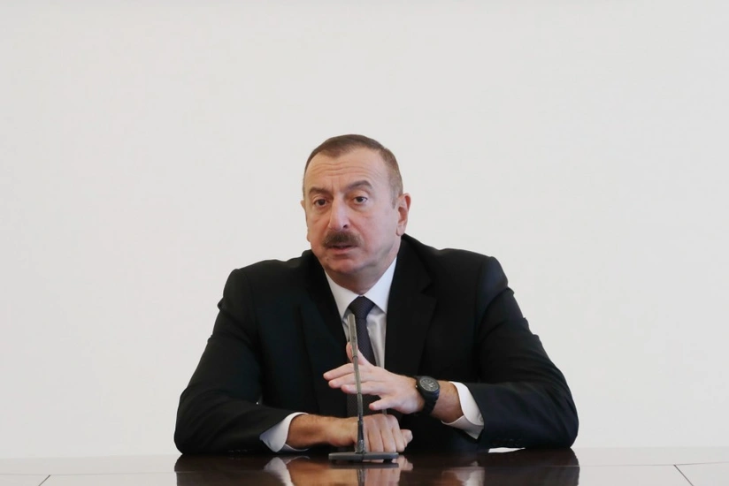 Azərbaycanda həkimlər üçün xüsusi geyimlər istehsal edən müəssisə işə salınacaq