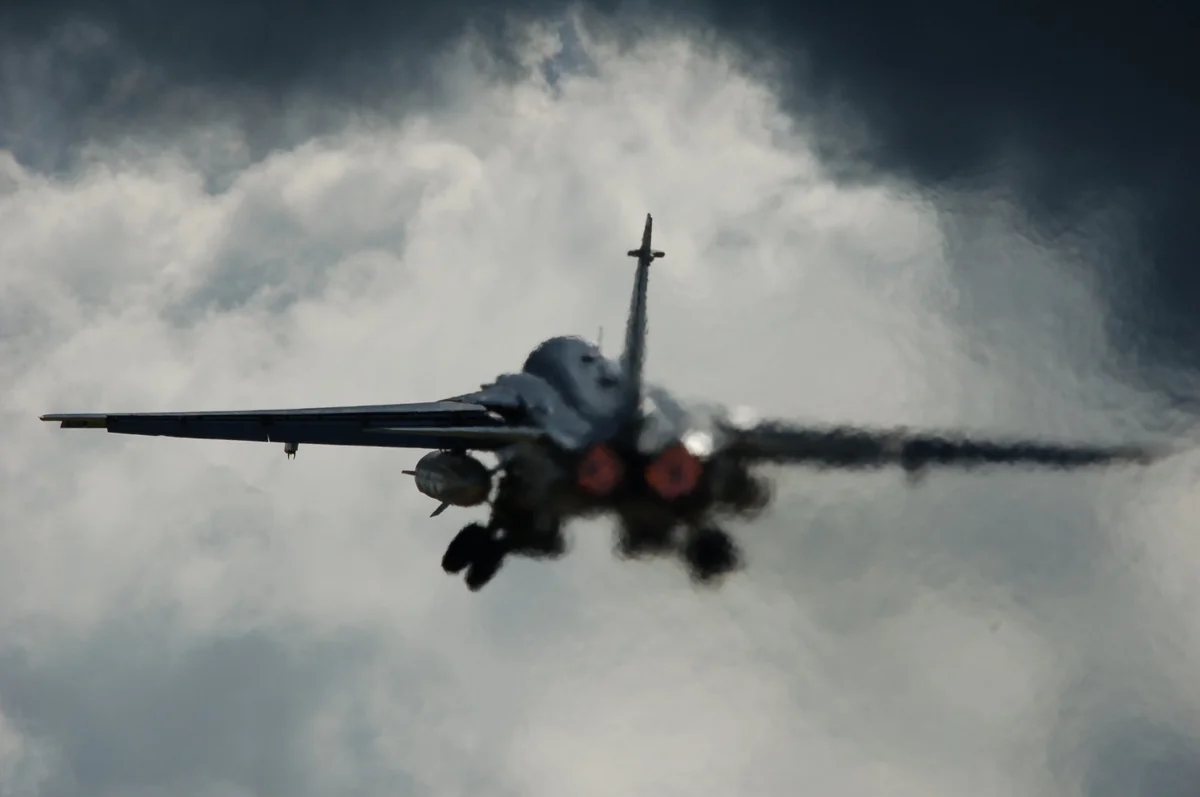 Su-24 bomber aircraft crashes in Russia