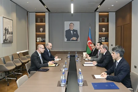 İsrailin yeni səfiri etimadnaməsinin surətini Azərbaycan XİN başçısına təqdim edib