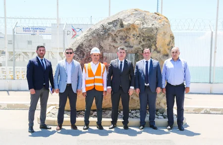 Özbəkistan rəsmisi : Bakı Limanı Azərbaycanla regional əməkdaşlıq üçün əsas rol oynayır