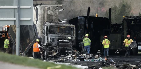 ABŞ-da 30-a yaxın maşın toqquşub, 4 nəfər ölüb