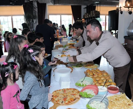 Heydər Əliyev Fondu uşaq evlərinin sakinləri üçün əyləncə proqramı təşkil edib