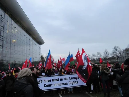 Strasburqda Doğu Perinçəkin məhkəməsi ilə bağlı aksiya keçirilib