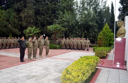 ​Cəbhə bölgəsində Silahlı Qüvvələrin şəxsi heyətinin mənəvi-psixoloji hazırlığı mövzusunda konfrans keçirilib
