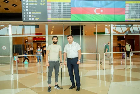 Türkiyəyə göndərilən daha 4 qazimiz sağalaraq Vətənə geri dönüb