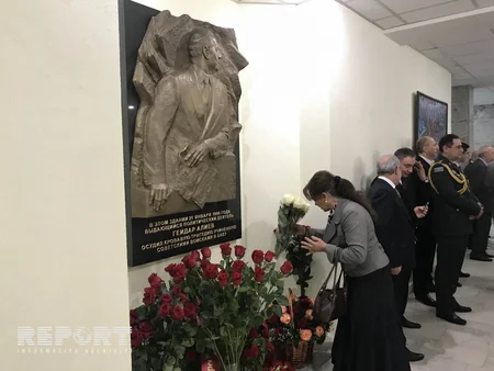 Azərbaycanın Rusiyadakı səfirliyində ulu öndər Heydər Əliyevin xatirəsi anılıb - FOTO