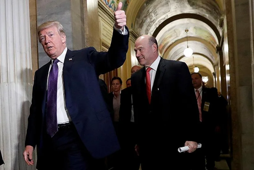 Trampın iqtisadiyyat üzrə müşaviri istefa verib