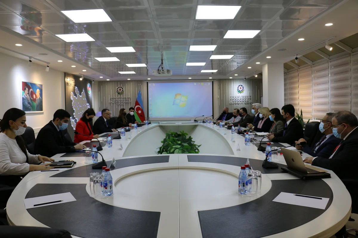 İİTKM-də IKT şirkətlərinin rəhbərləri ilə görüş keçirilib