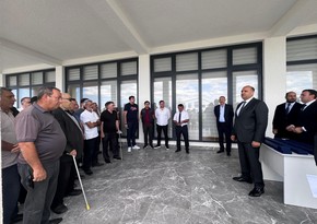 Прибывшим в Кянгярли бывшим вынужденным переселенцам вручены ключи от домов