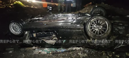 Şəkidə avtomobil çaya aşıb, xəsarət alanlar var