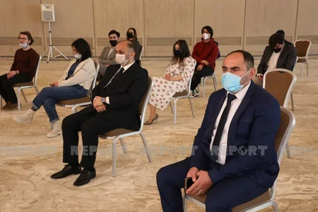 Prezidentlə görüşdə iştirak edən gənclər: Dövlət başçısı bizə tövsiyələr verdi