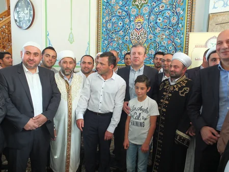 Gürcüstanın baş naziri Qurban bayramı münasibəti ilə müsəlmanlarla görüşüb