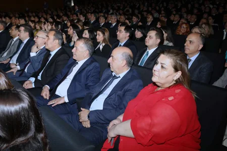 Azərbaycan Həmkarlar İttifaqları Konfederasiyası Sən elə bir zirvəsən adlı tədbir təşkil edib
