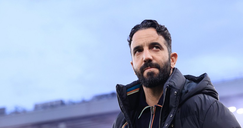 Mançester Yunaytedin baş məşqçisi dörd futbolçunun komandada qalmasını istəmir