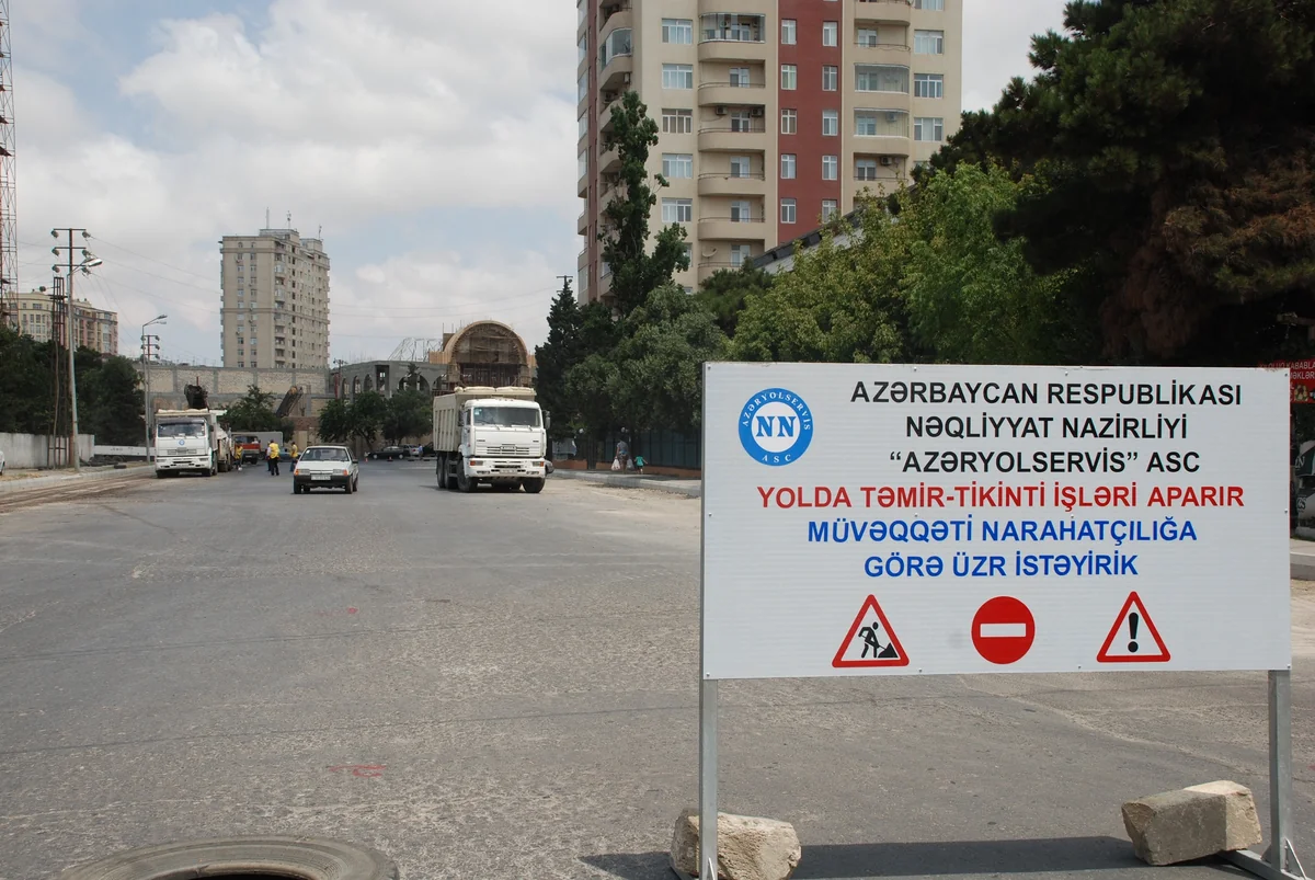 ​Binəqədidə Ağasadıq Gəraybəyli küçəsində yol bağlanacaq