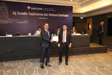 “AmCham”: “Elektron imza” ilə bağlı vəziyyət rəqəmsal bankçılığa mane olur