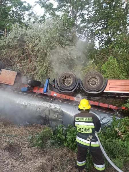 Şərurda avtomobillər toqquşub, xəsarət alanlar var