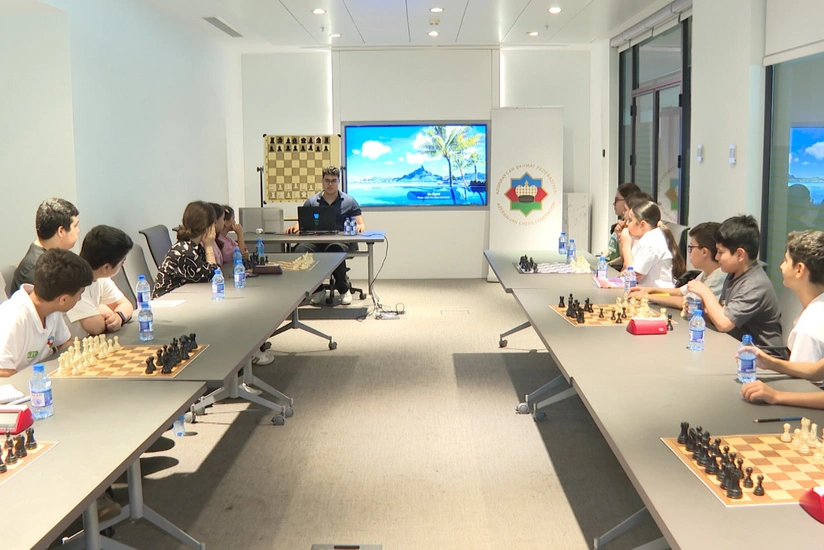 Yeniyetmə şahmatçılar üçün ustad dərsləri təşkil edilib