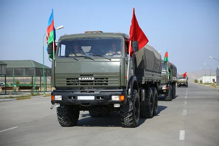 Acıdərə Türk şəhidliyinə yürüş keçirilib