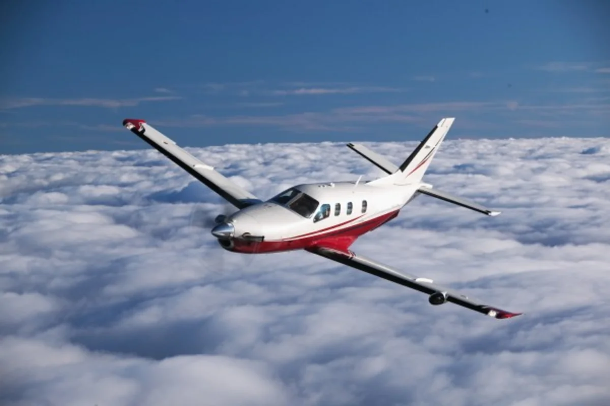 2 planes collide midair, plunge into ocean off Los Angeles