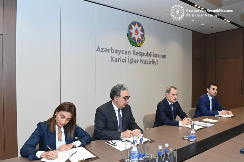 Jeyhun Bayramov informs Colombian ambassador about Armenian provocations