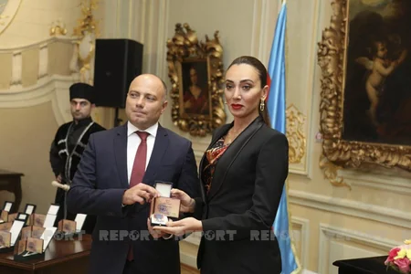 Flora Kərimova, Xuraman Qasımova və digər incəsənət xadimlərinə Prezident təltifləri təqdim olunub