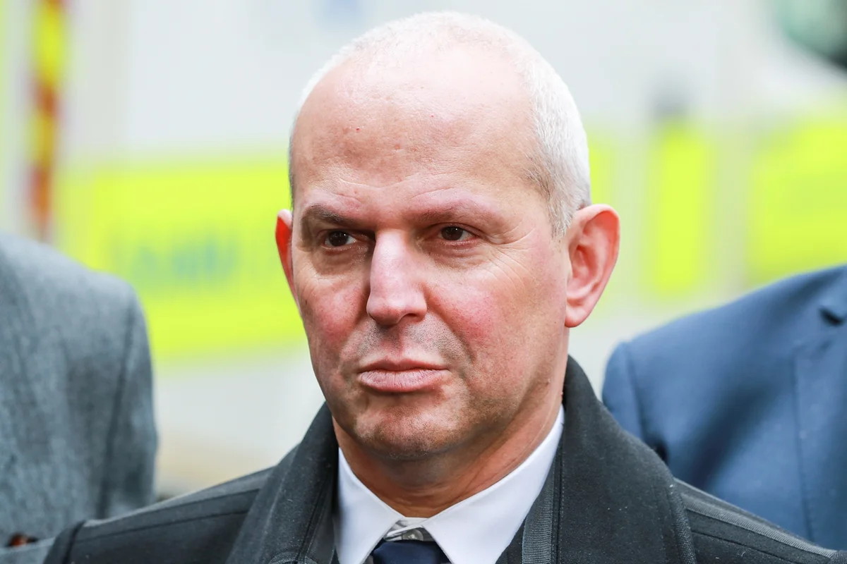 Франция заявила о третьей стадии эпидемии коронавируса в стране
