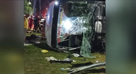 Rumıniyada ukraynalıların olduğu avtobus aşıb, onlarla yaralı var