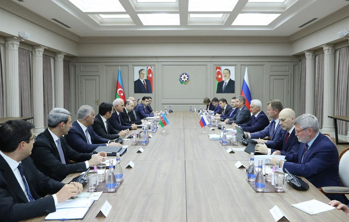Azerbaijan, Russia discuss implementation of North-South transport corridor project