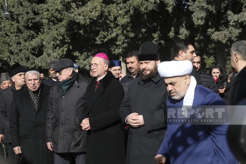 Azərbaycandakı dini konfessiyaların rəhbərləri Şəhidlər xiyabanını ziyarət edib