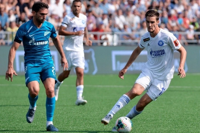 Premyer Liqa klubunun futbolçularında koronavirus aşkarlandı