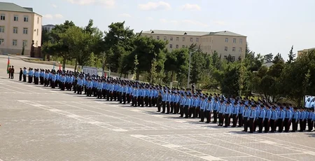 Müdafiə Nazirliyinin xüsusi təyinatlı təhsil müəssisələrində andiçmə mərasimləri keçirilib