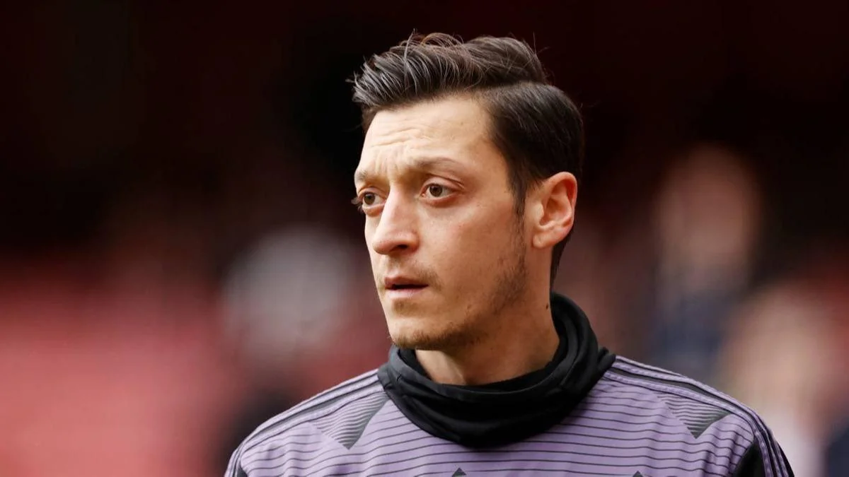 Mesut Özilin Fənərbağça ilə müqavilə imzalayacağı tarix açıqlandı