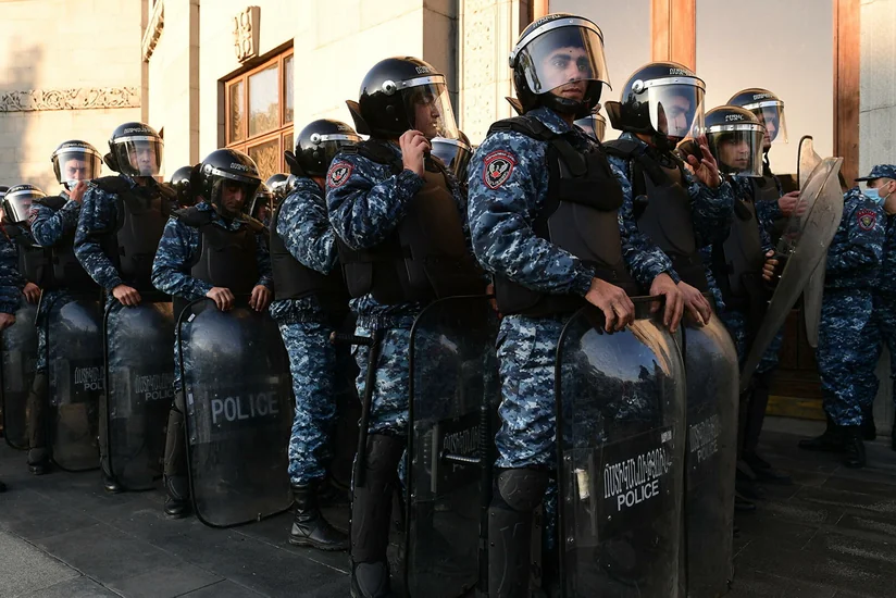 Yerevanda polislə etirazçılar arasında toqquşma olub