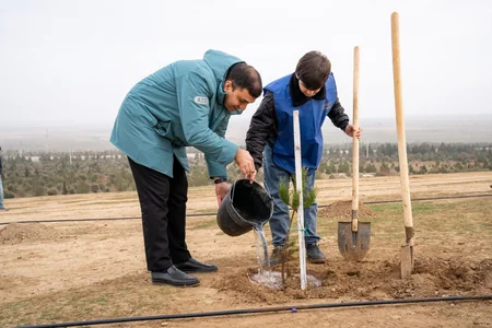 Gənclər Günü münasibətilə ağacəkmə aksiyası keçirilib, gələcək üçün yeni, sağlam dünya yaratmağa çağırış edilib
