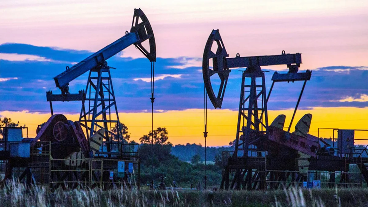 Oil rises on expectations of supply cuts in November